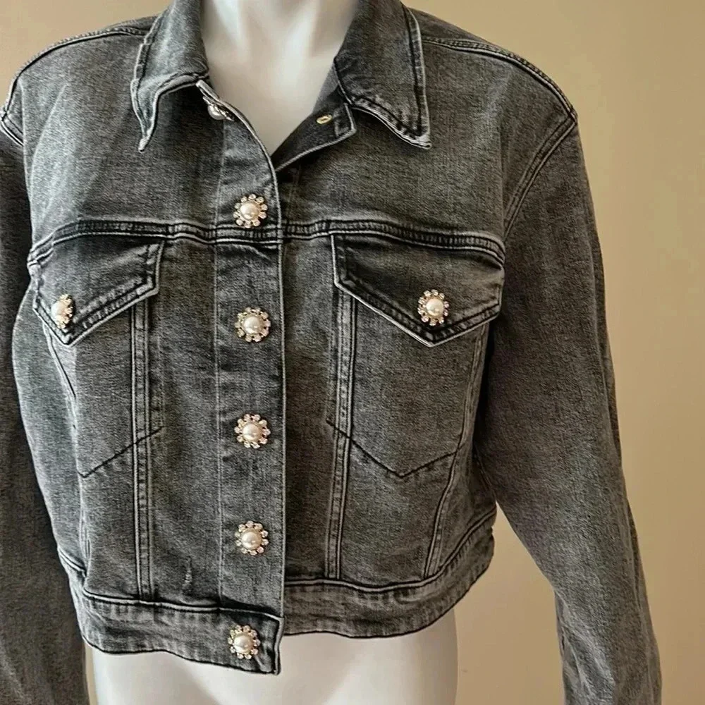 Express gorgeous embellished